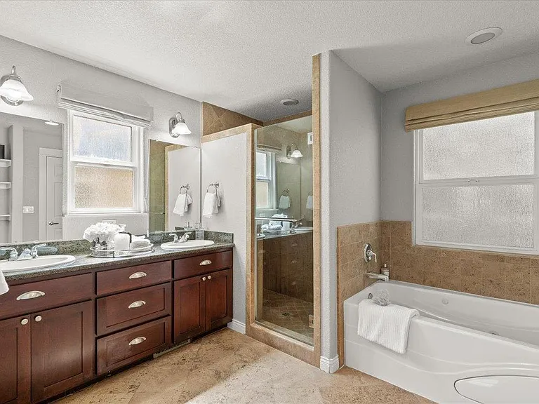 108 Creekside Village Dr — Photo 15