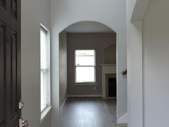 5th image of 1237 Kensington Blvd
