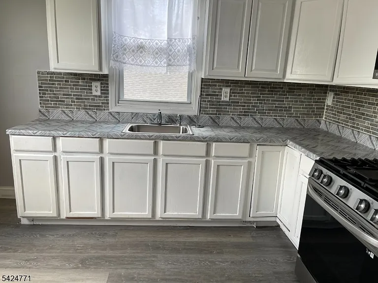 826 E Curtis St #2 — Photo 9