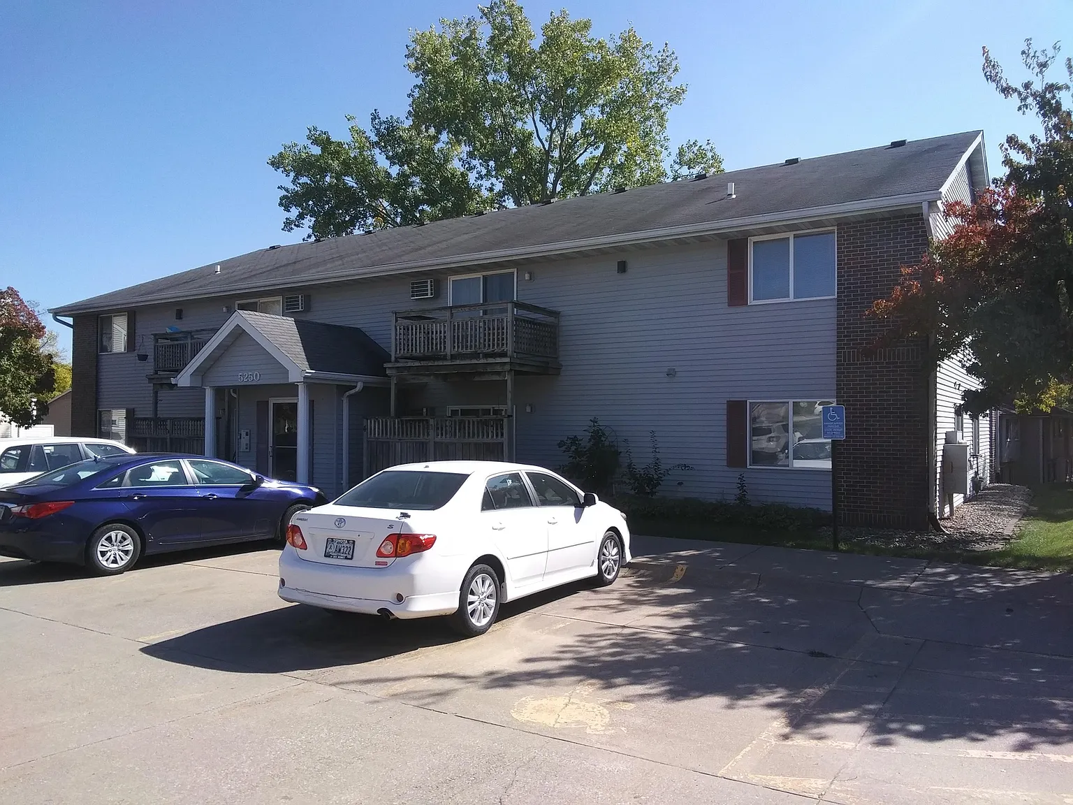5250 Dakota Dr — Photo 2