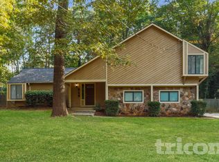 718 Post Road Ln, Stone Mountain, GA 30088