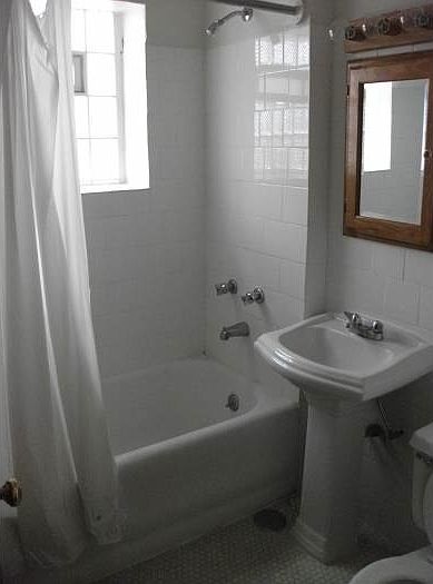 2nd image of 4019 W Irving Park Rd APT 209