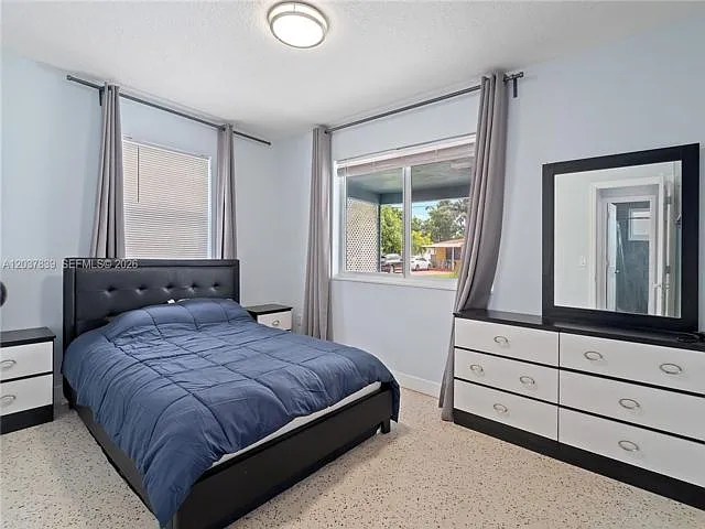 644 SW 7th Ct — Photo 11