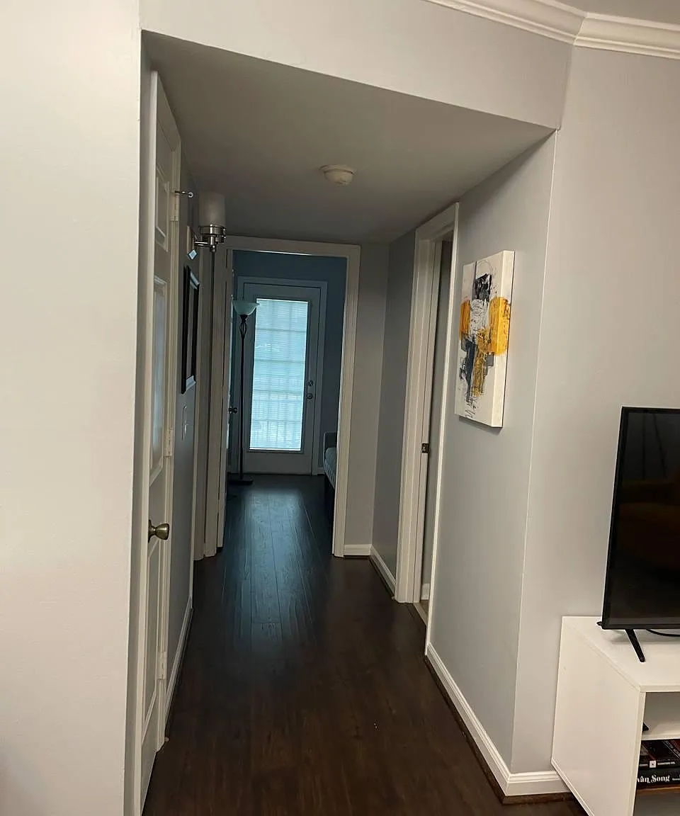 2325 Elliston Pl — Photo 3