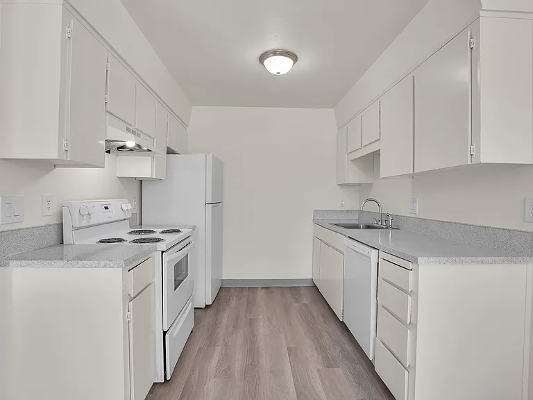 The Patrician Apartments — Photo 16