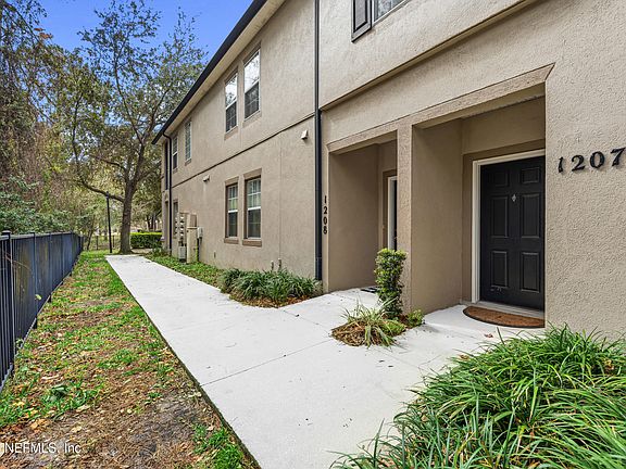 3rd image of 12301 KERNAN FOREST Boulevard #1207