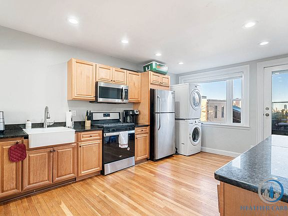 2nd image of 24 Thomas Park Floor 2