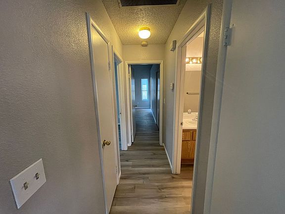 5th image of 2409 Soldier Creek Ct