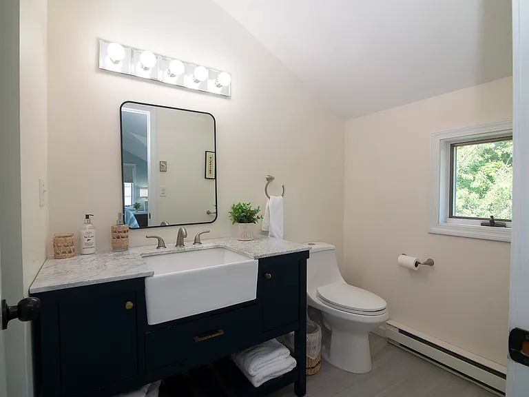 12 Middlefield St — Photo 13