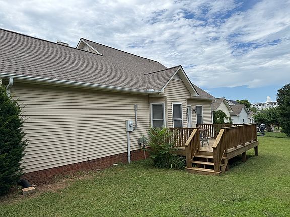 2nd image of 1482 Oxford Pl
