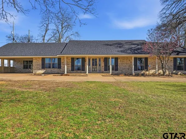 810 W Pine St, Winnsboro, TX 75494