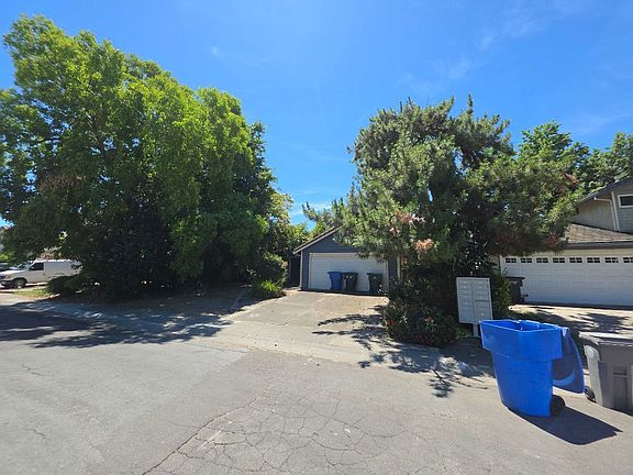 2nd image of 2174 Lejano Way