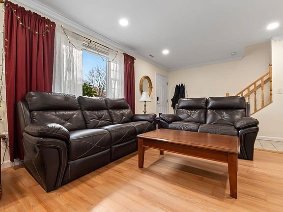 2nd image of 67 Cynthia Ln Unit 67