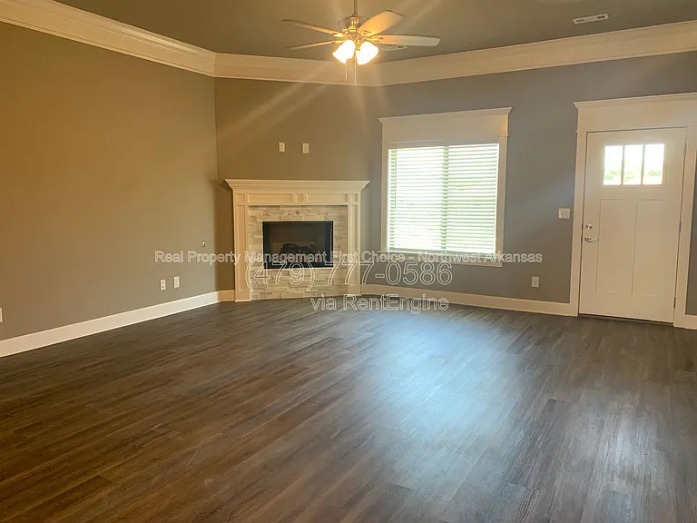 537 Buckboard Rd — Photo 4