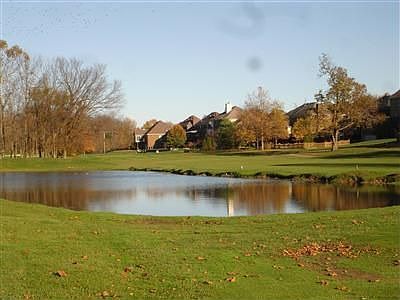 3rd image of 629 Golf Town Cir