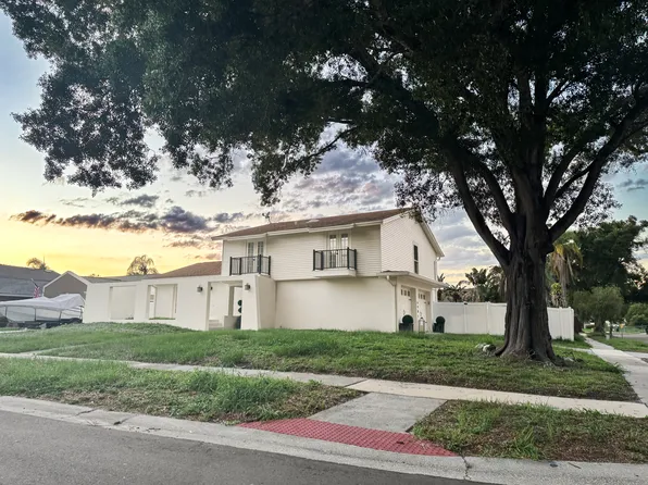 6901 Shady Pl, Tampa, FL 33634