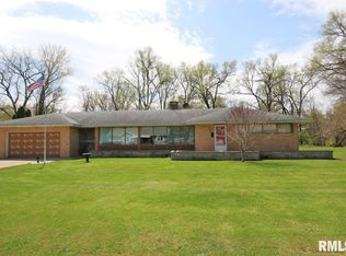 1514 E Resthaven Rd, Peoria, IL 61615