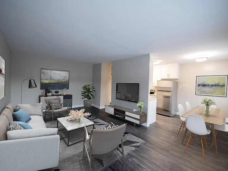 512 London St — Photo 1