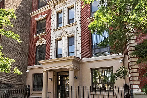 Rented by Tapiro Realty | media 12