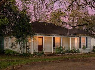 312 S Lee St, Alvin, TX 77511