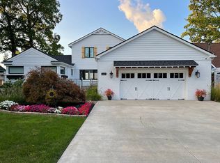 2640 Garland St, Sylvan Lake, MI 48320