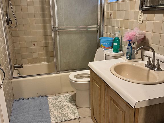 4th image of 17 Willow Park #2