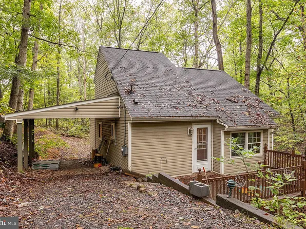 750 Huckleberry Dr, Gerrardstown, WV 25420