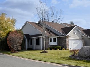 14301 Peninsula Point Dr, Savage, MN 55378