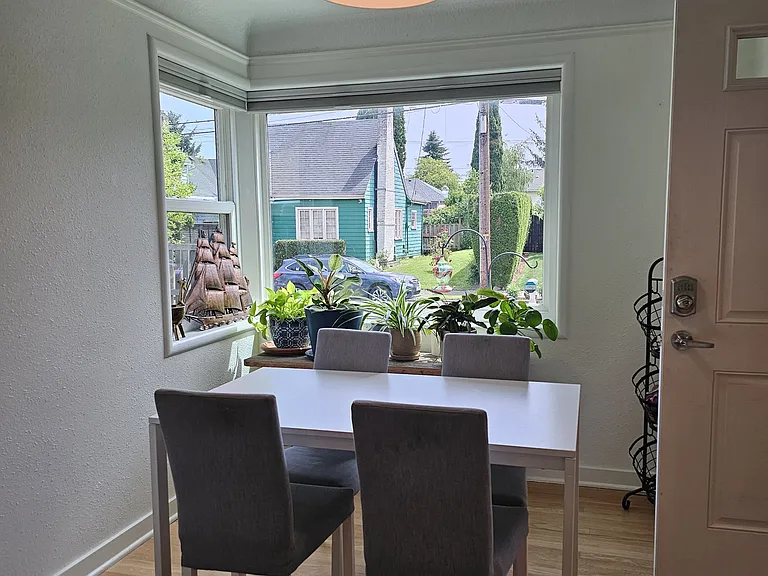 825 N Baldwin St — Photo 13