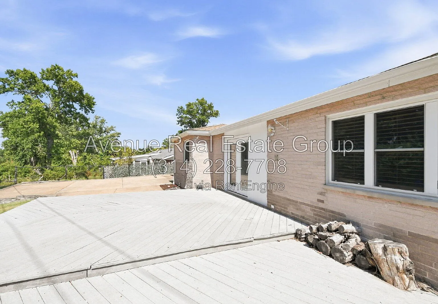 4 bed, 3.0 bath, 2100 sqft, $2,600 — Photo 3