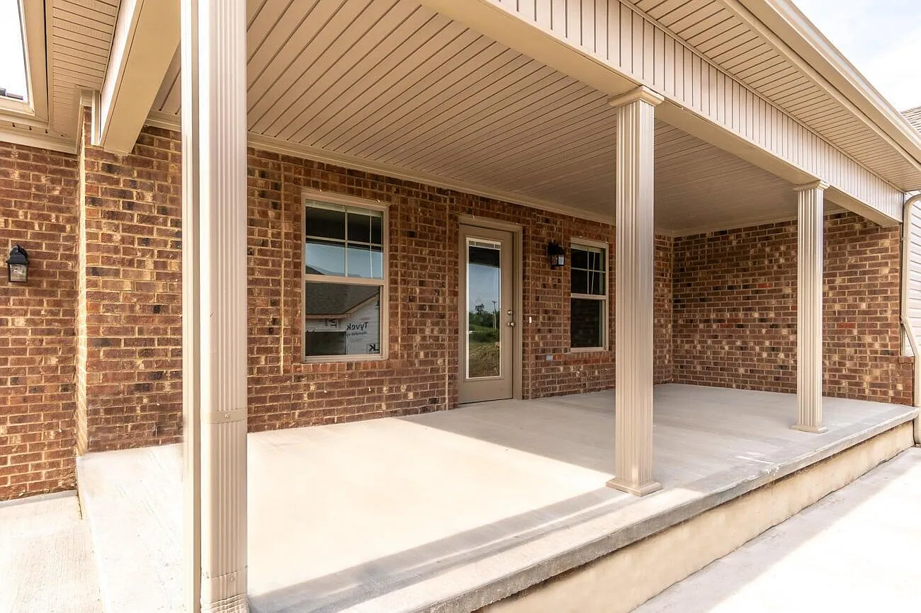 2 bed, 2.5 bath, 1450 sqft, $1,500 — Photo 3