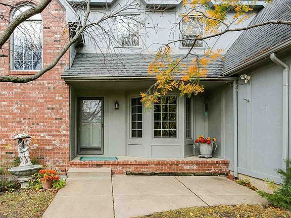 3rd image of 14865 SW Cowslip Ct