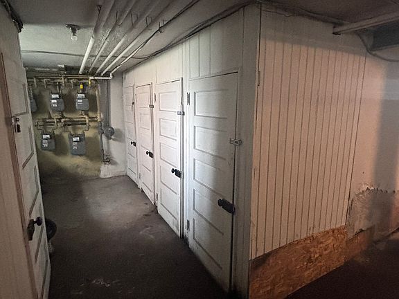4th image of 1710 Portman Ave #2