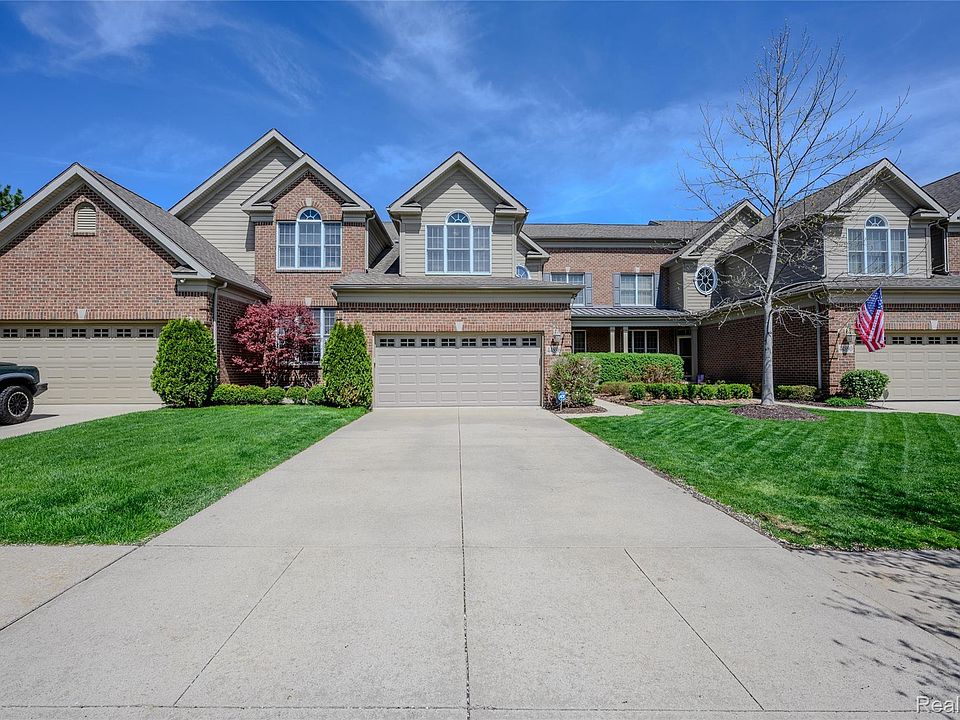 1st image of 44896 Broadmoor Cir S #109