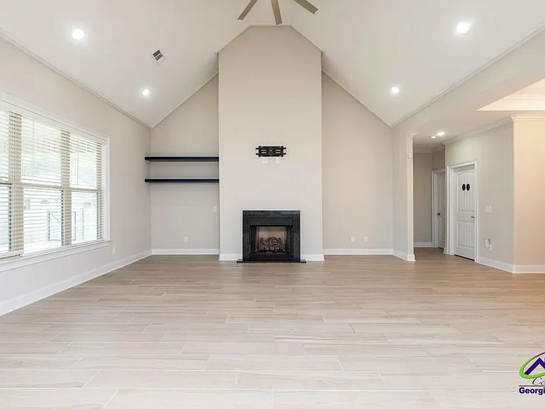101 Georgia Dean St — Photo 13