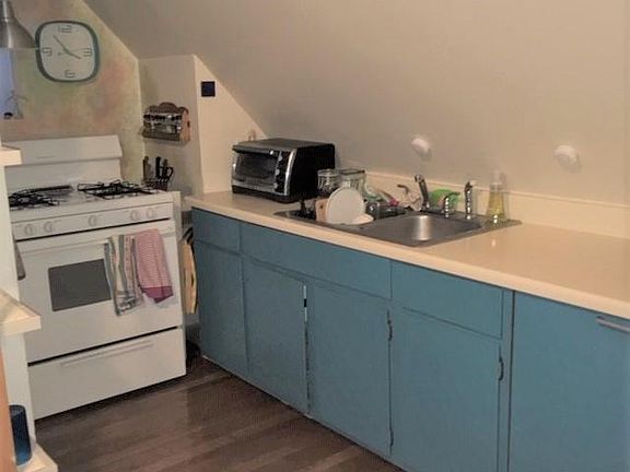 4th image of 3802 N Hermitage Ave APT 3