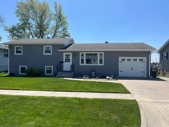 2511 Westside Ave, Norfolk, NE 68701