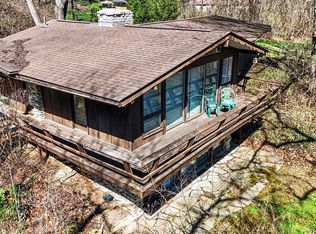 820 Old Woods Rd, Columbus, OH 43235