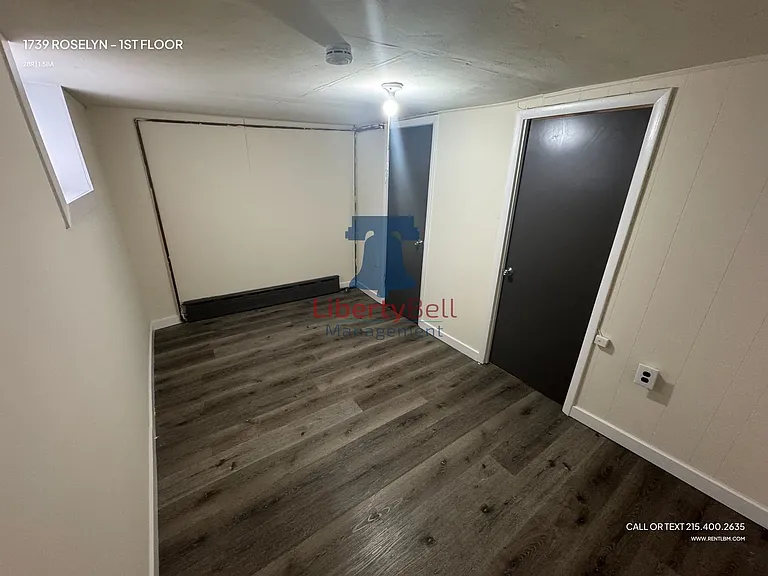 1739 Roselyn St — Photo 6
