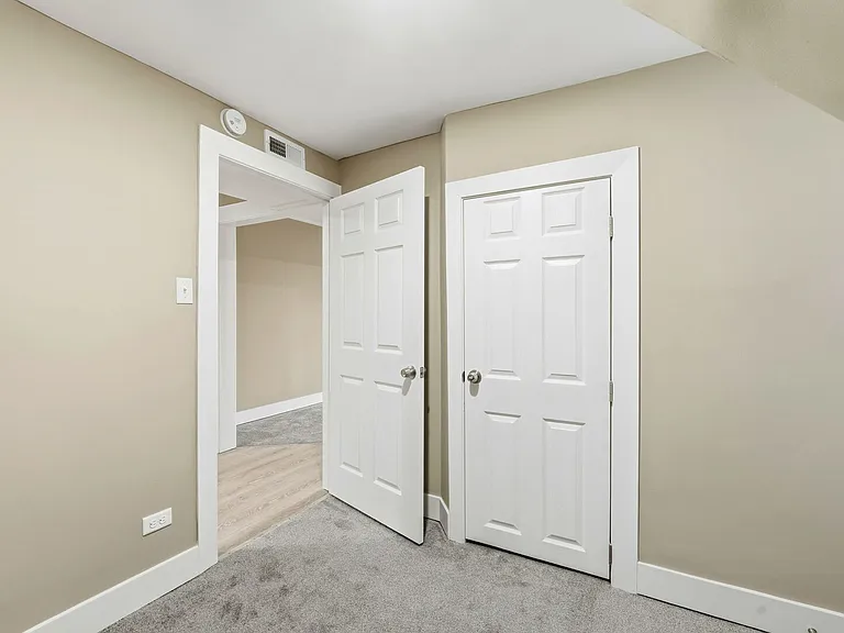 1217 N Harding Ave #2 — Photo 7