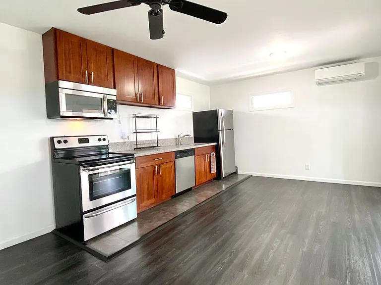 108 Maluniu Ave #B — Photo 8