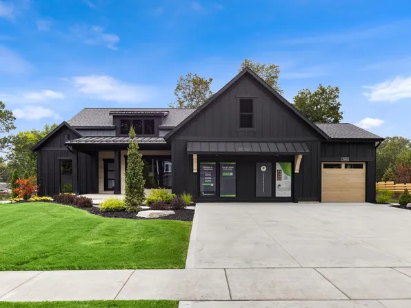 7609 Clementine Ave, Byron Center, MI 49315