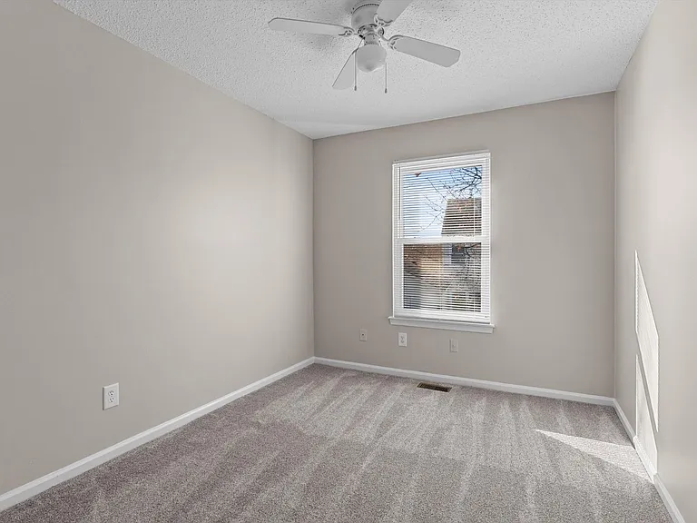 1619 Slidell Ln — Photo 21