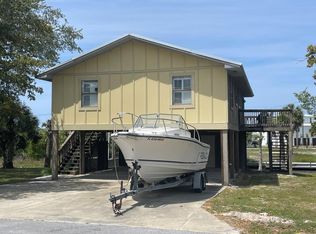 115 35th St, Mexico Beach, FL 32456