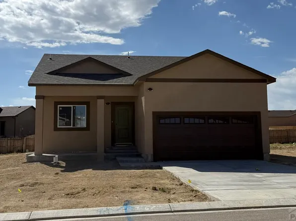 6025 Harper Ln, Pueblo, CO 81008