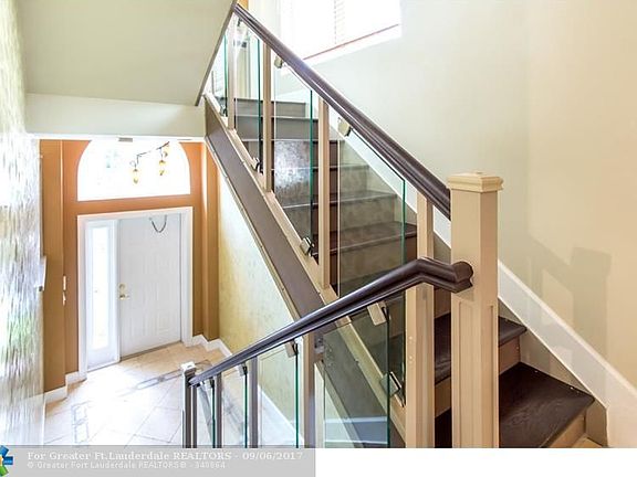 4th image of 1901 Coral Heights Blvd #407