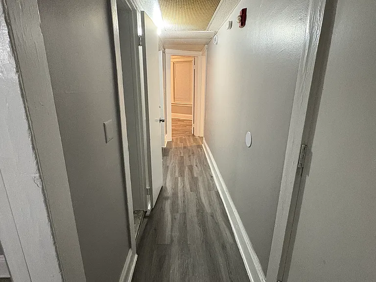 50 Wood Ave #8 — Photo 2