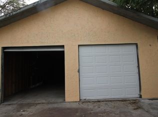 212 W 10th St, Ellis, KS 67637