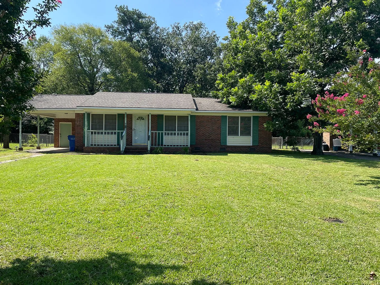 3 Bedroom 1.5 Bath Ranch in Fayetteville — Photo 2