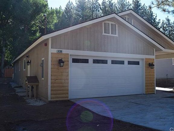 2nd image of 439 Mountainaire Ln